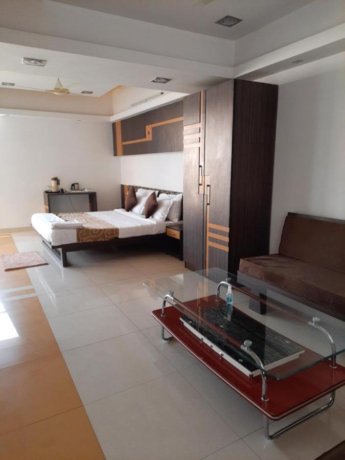 Hotel Grand Suites อินดอร์ ภายนอก รูปภาพ