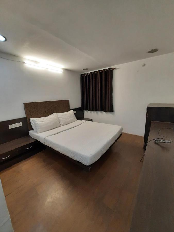 Hotel Grand Suites อินดอร์ ภายนอก รูปภาพ