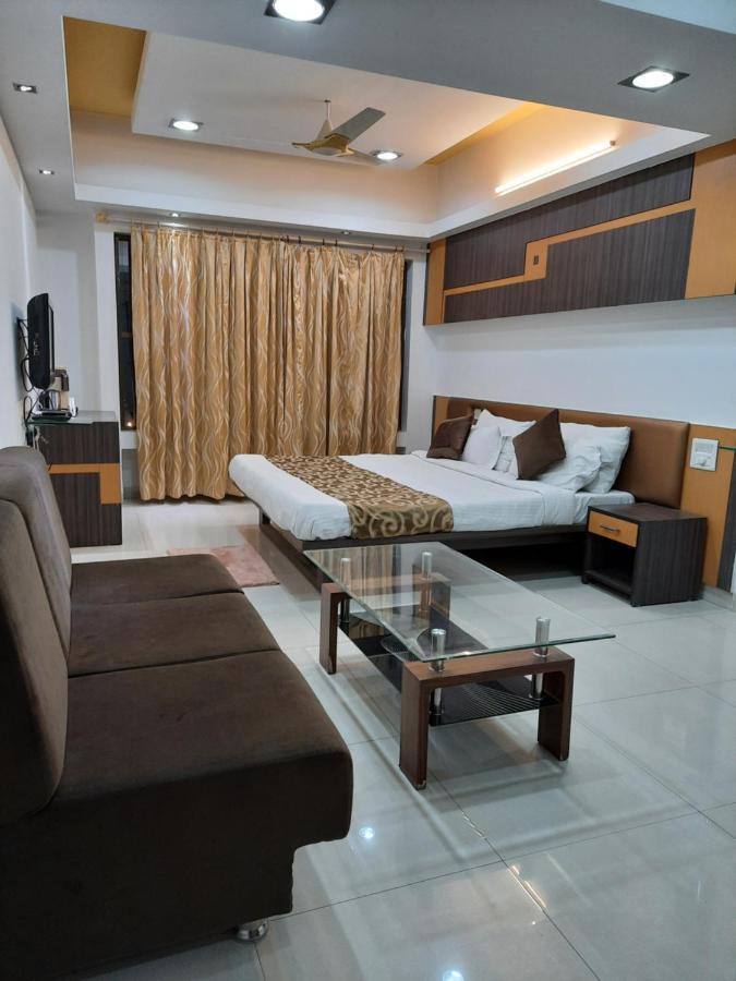 Hotel Grand Suites อินดอร์ ภายนอก รูปภาพ