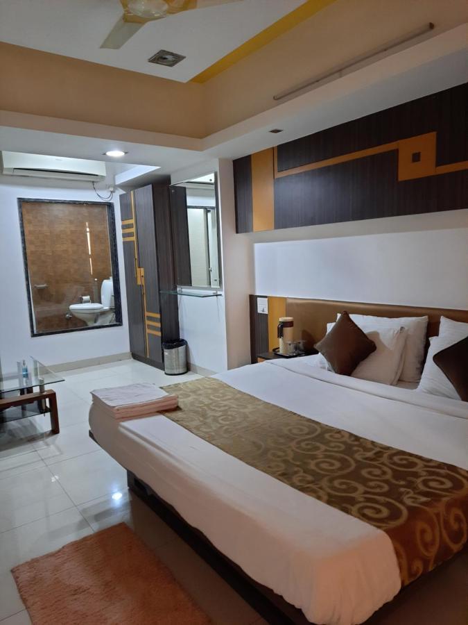 Hotel Grand Suites อินดอร์ ภายนอก รูปภาพ