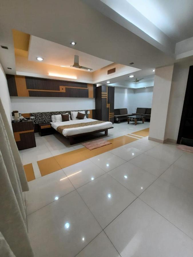 Hotel Grand Suites อินดอร์ ภายนอก รูปภาพ