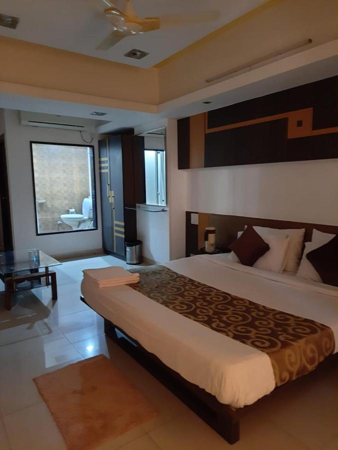 Hotel Grand Suites อินดอร์ ภายนอก รูปภาพ
